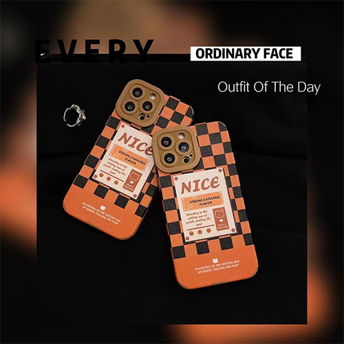 Etiket Naxışlı Telefon Çantası